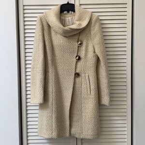 MilanZi cream coloured winter coat in size S.